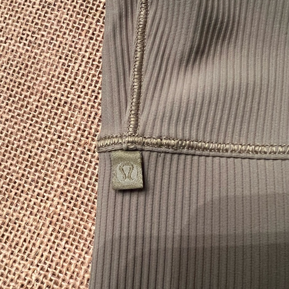 Lululemon power pivot women’s Ribbed Tank Top - Olive - Picture 2 of 3